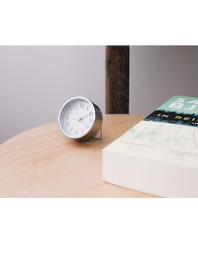 Mini Reloj con Alarma Kikkerland plateado