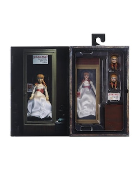 Figura articulada Enterbay ultimate Neca con luz y movimiento
