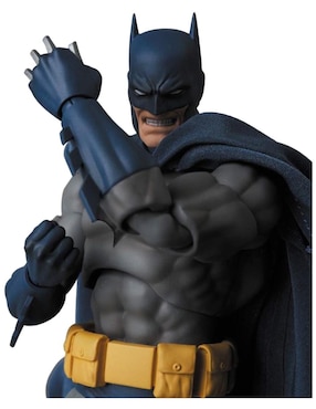 Figura Mafex Batman Hush No.105 Batman
