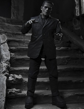 Figura Neca Ultimate Frankenstein Monster B&W